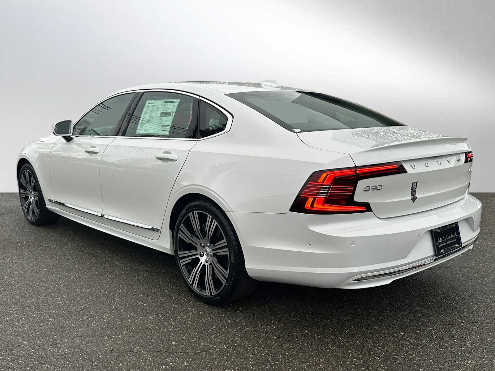 2025 Volvo S90 Plus photo 3