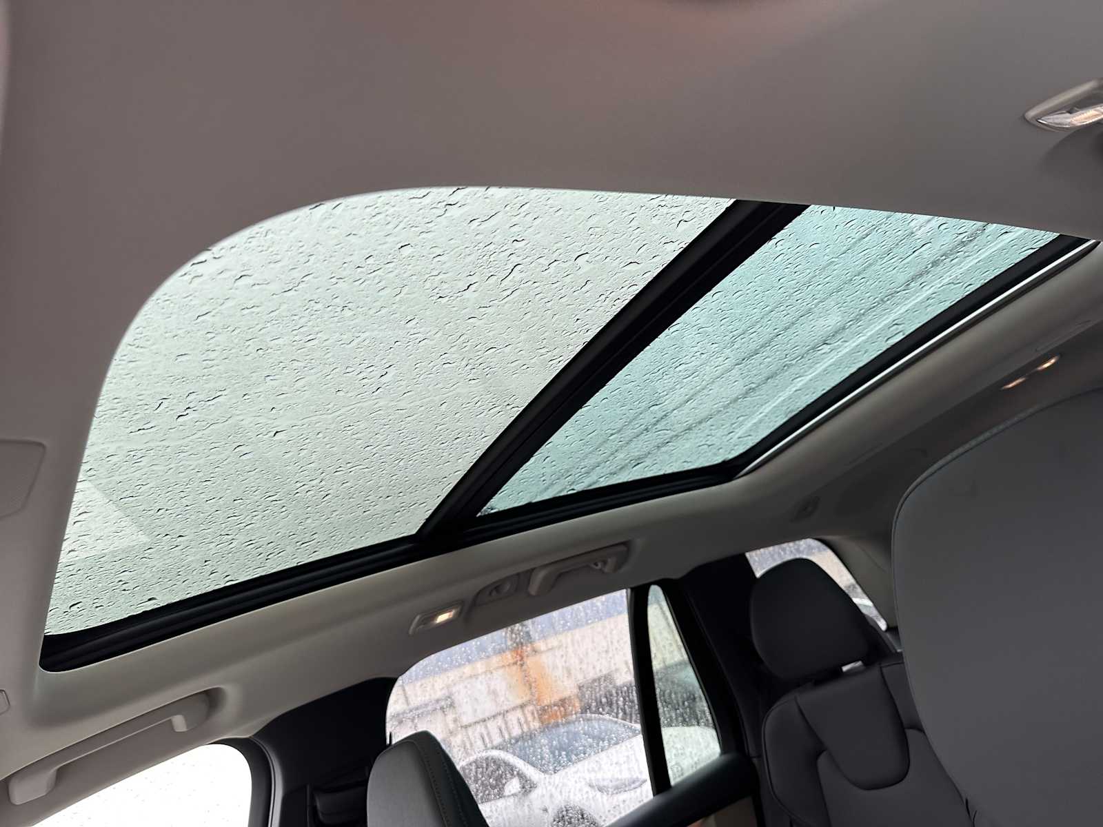 2025 Volvo XC90 Plus - Photo 24