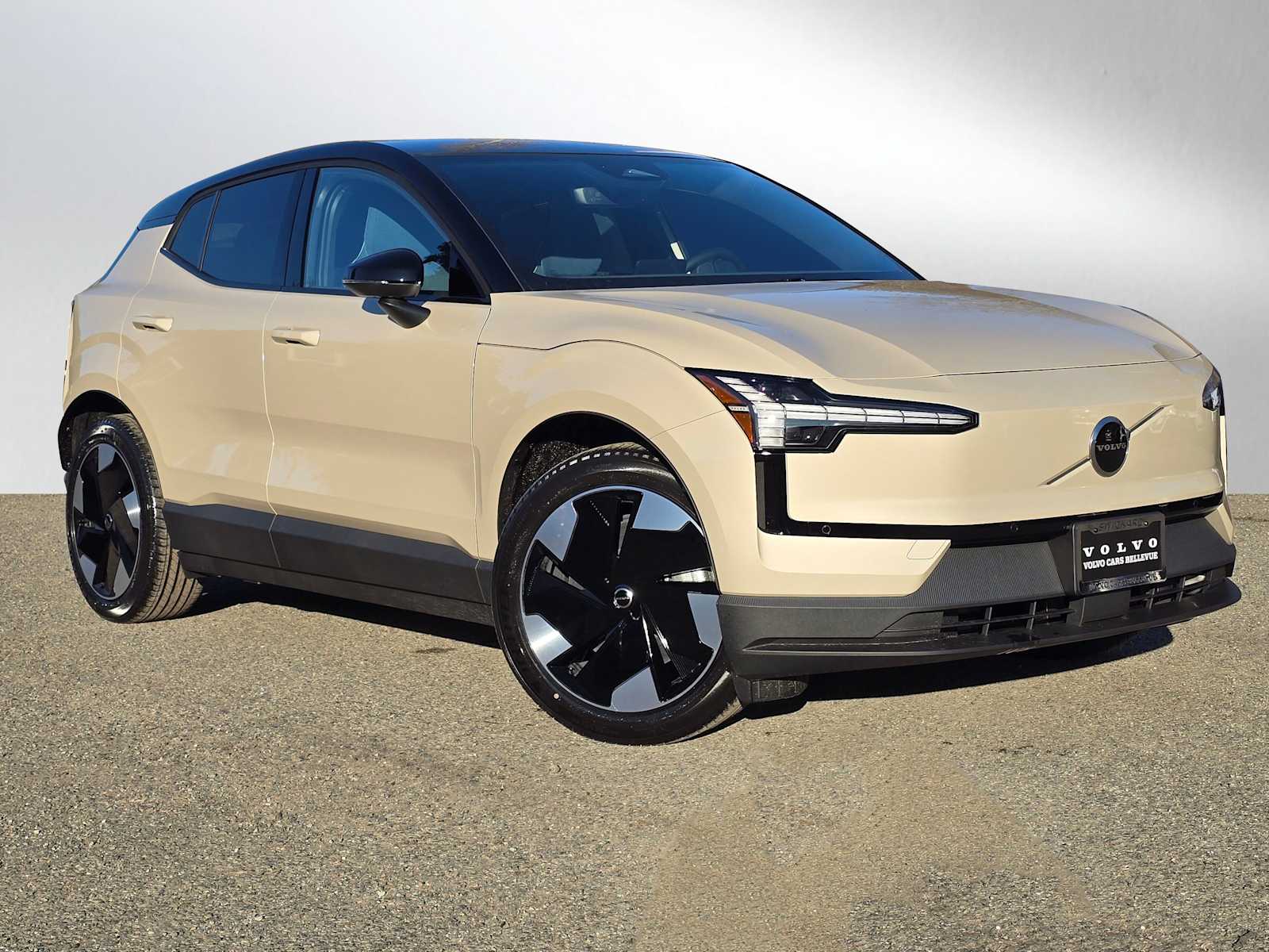 2026 Volvo EX30 Twin Motor Performance Plus's photo