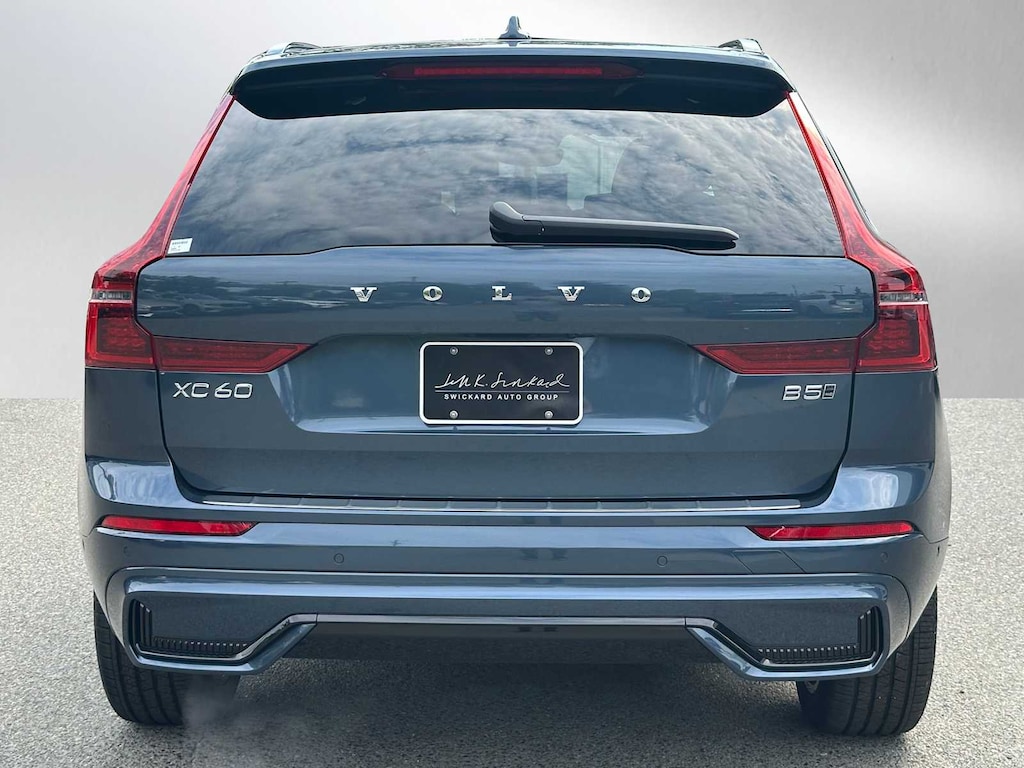 New 2026 Volvo XC60 B5 Plus SUV