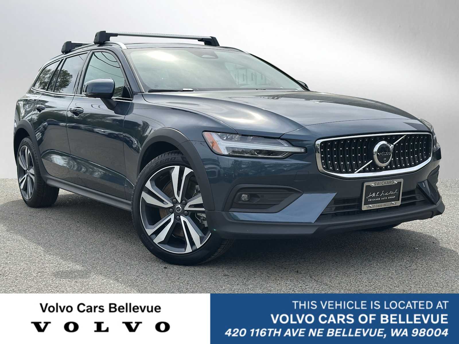 2026 Volvo V60 Cross Country B5 Plus AWD's photo