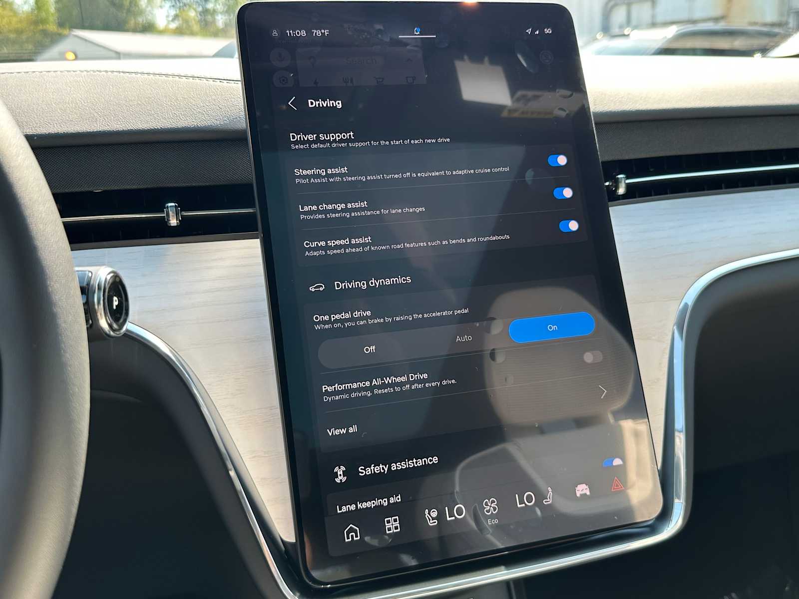 2025 Volvo EX90 Ultra - Photo 32