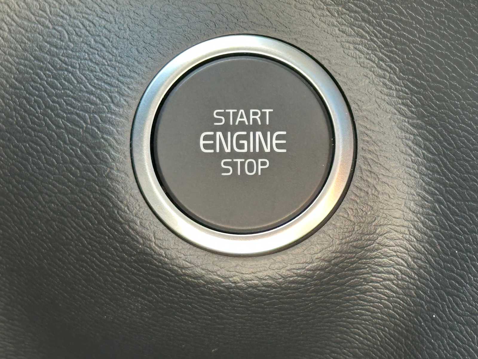 2025 Volvo XC40 Ultra - Photo 32