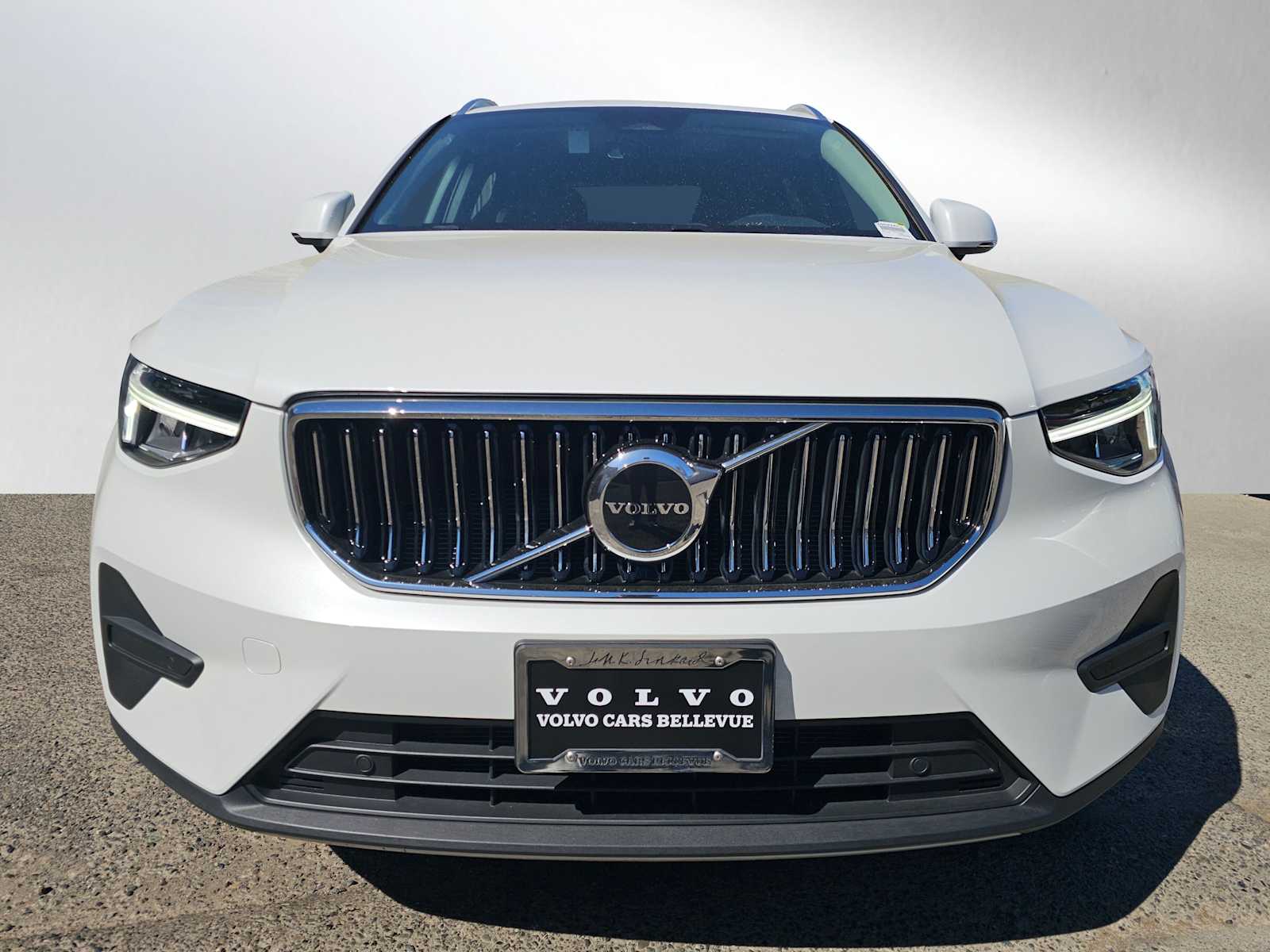 2025 Volvo XC40 Core - Photo 8