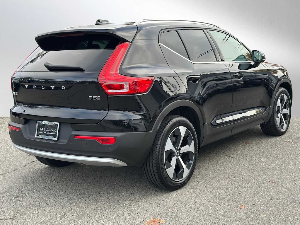 Used 2025 Volvo XC40 B5 Plus Bright Theme SUV