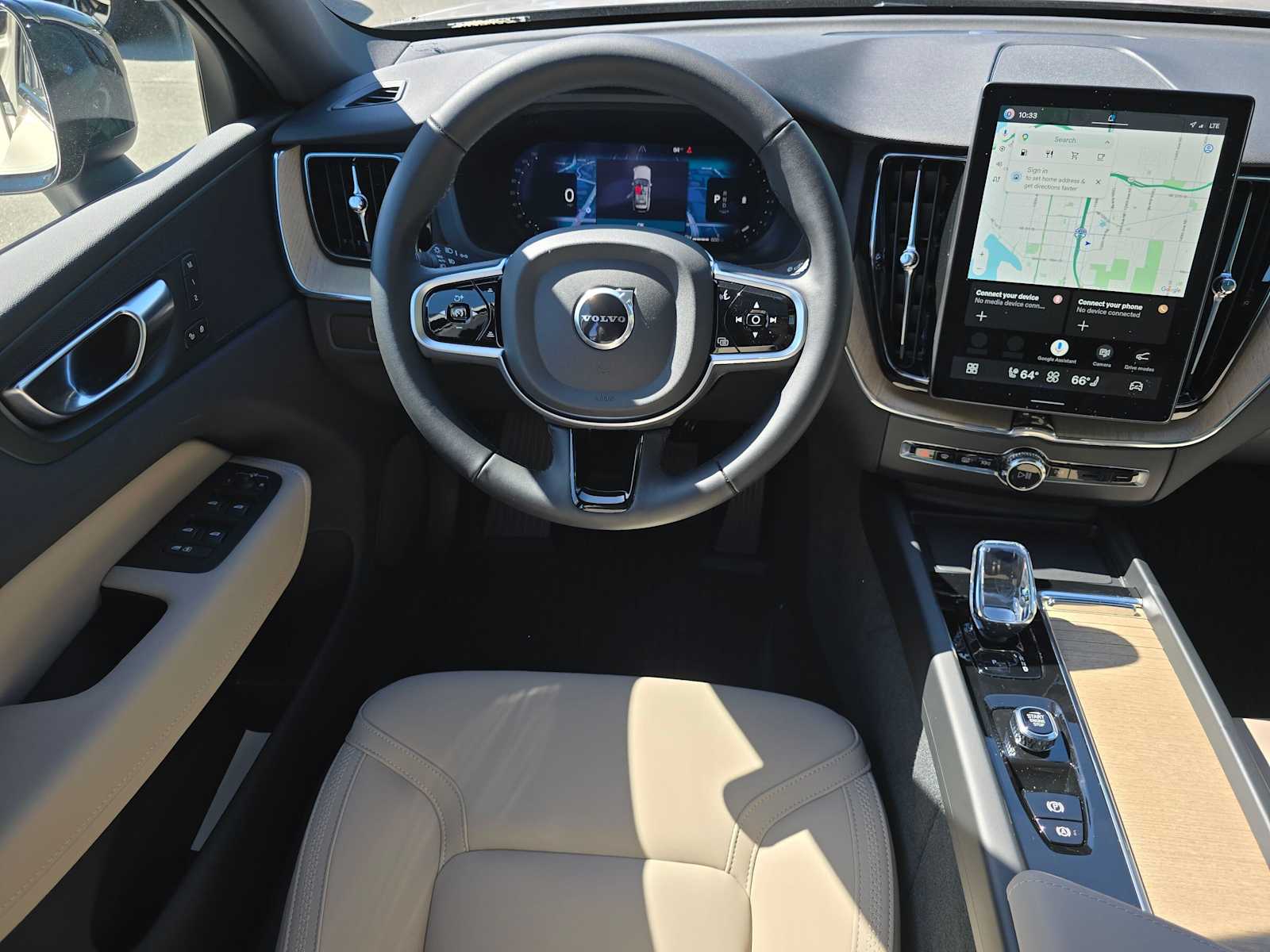 2026 Volvo XC60 Plus - Photo 15