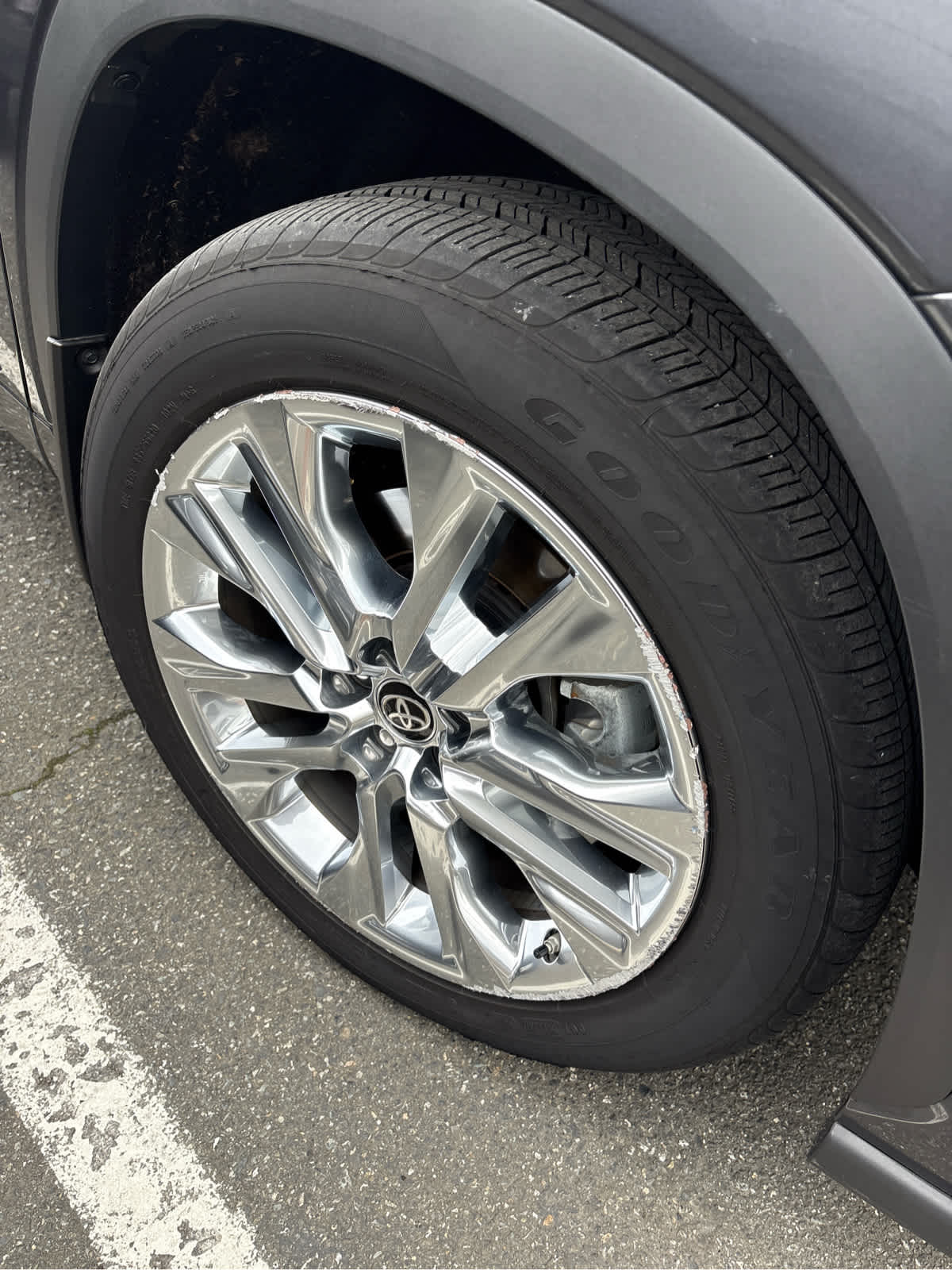 2025 Toyota Highlander Hybrid Limited photo 4