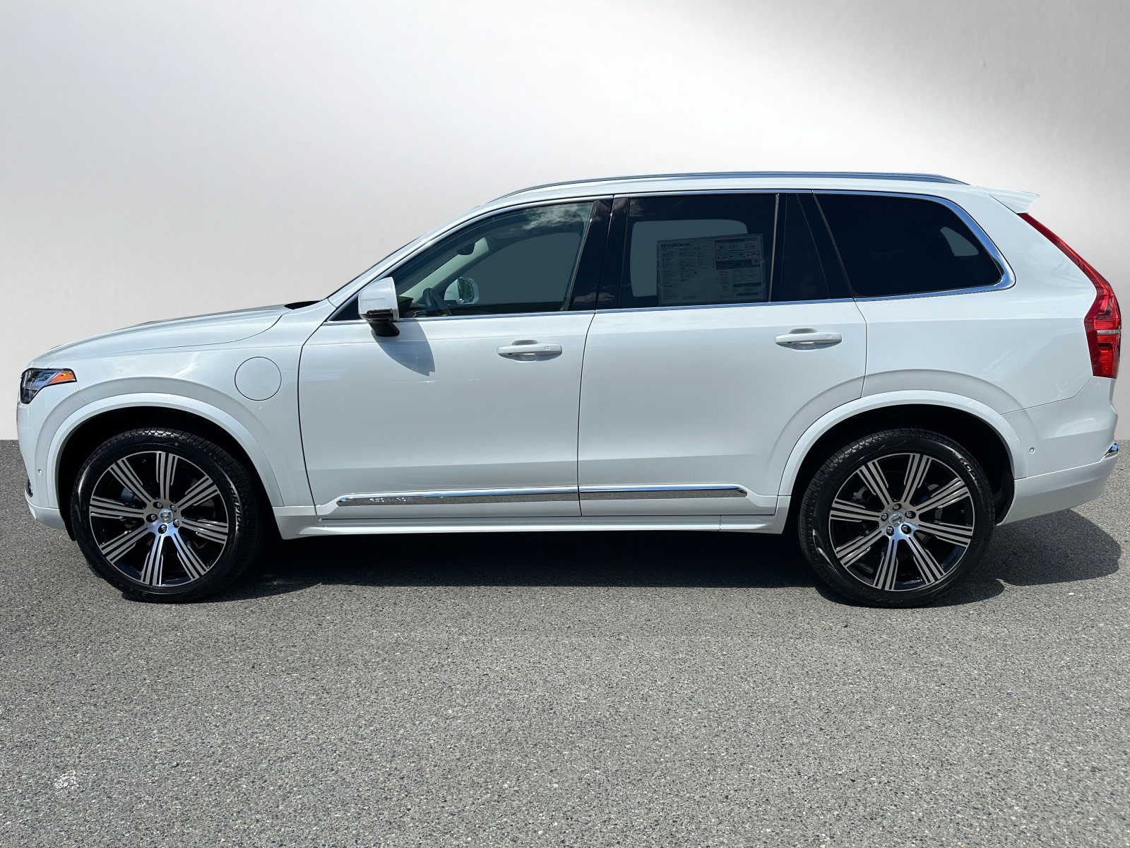 2024 Volvo XC90 Recharge Plus photo 3