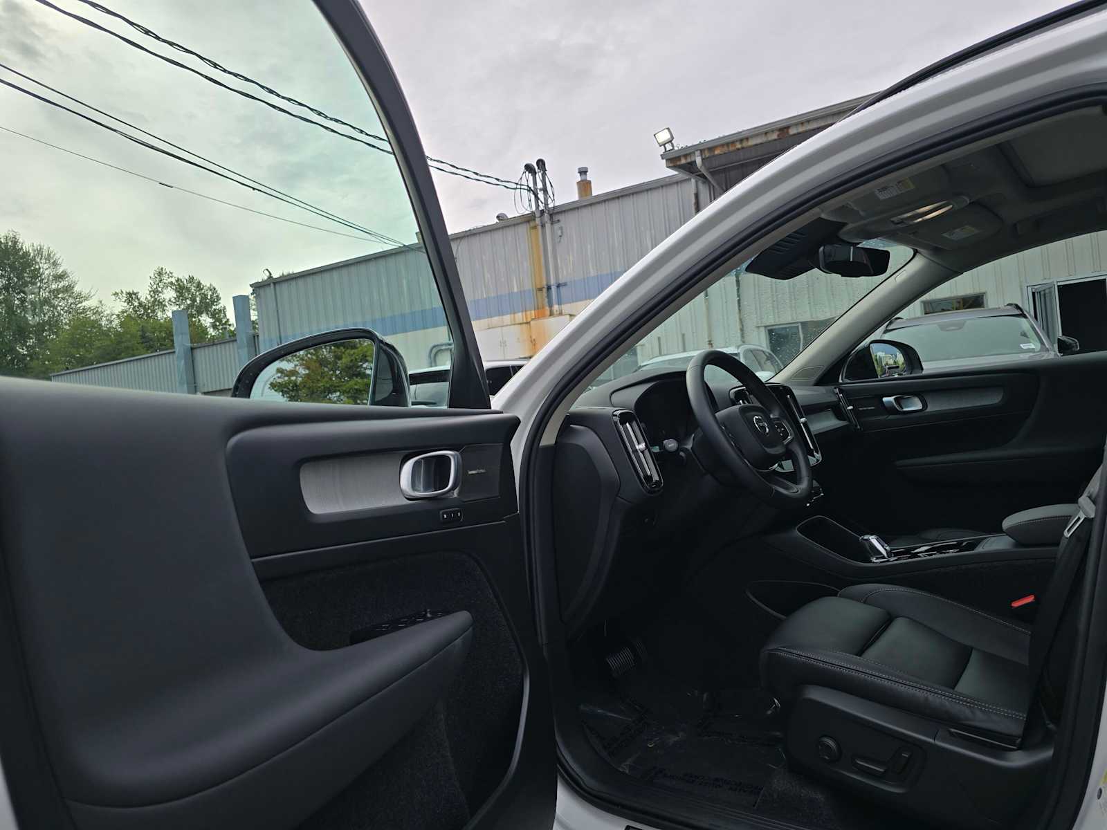 2026 Volvo XC40 Ultra - Photo 20