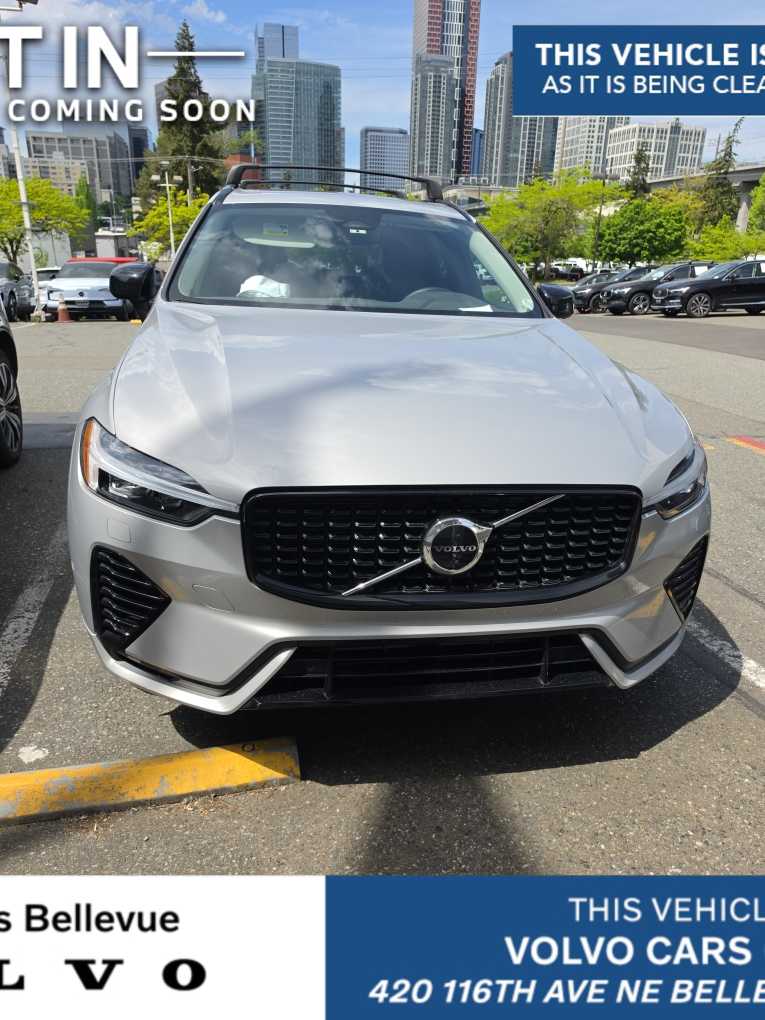 2024 Volvo XC60 T8 Plus Dark Theme AWD's photo