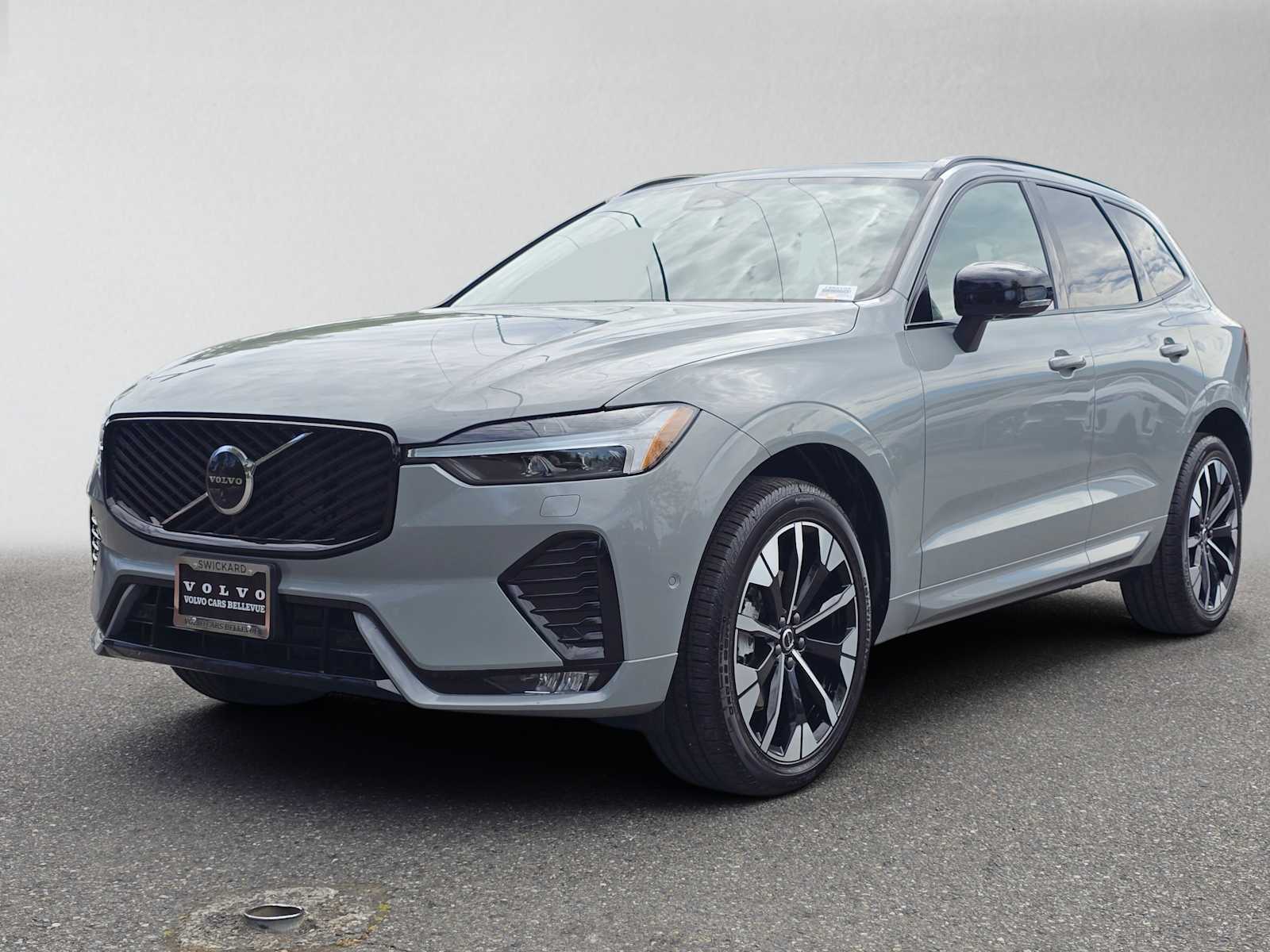 2026 Volvo XC60 Plus - Photo 7