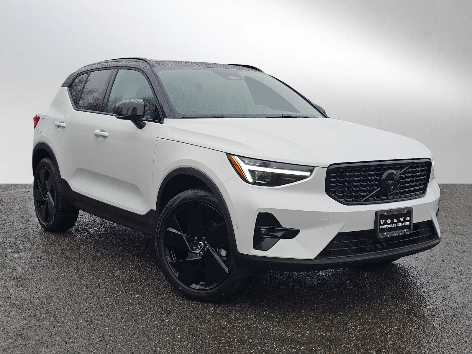 2026 Volvo XC40 B5 Ultra Ultra Black Edition AWD's photo