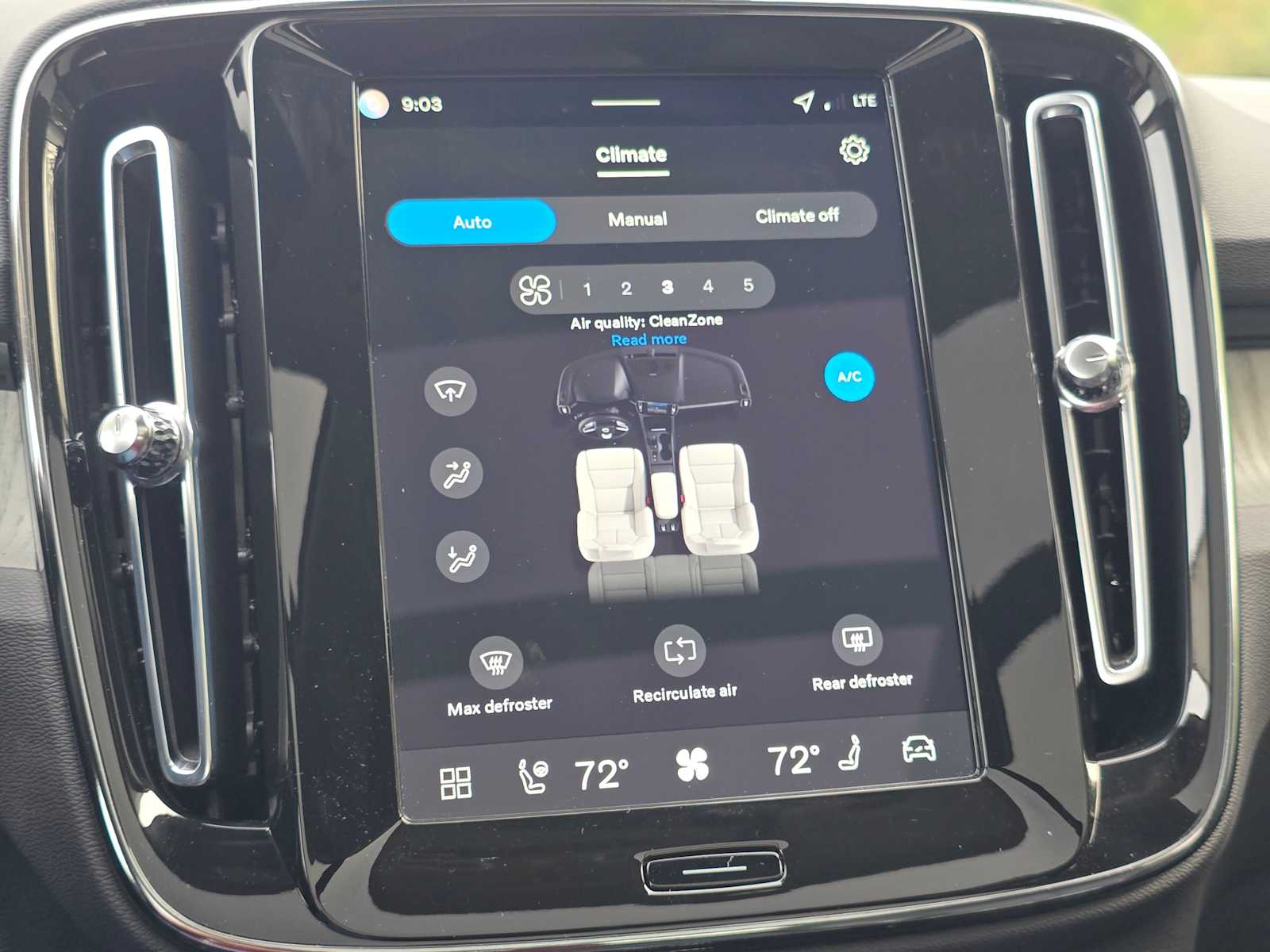2026 Volvo XC40 Core - Photo 28