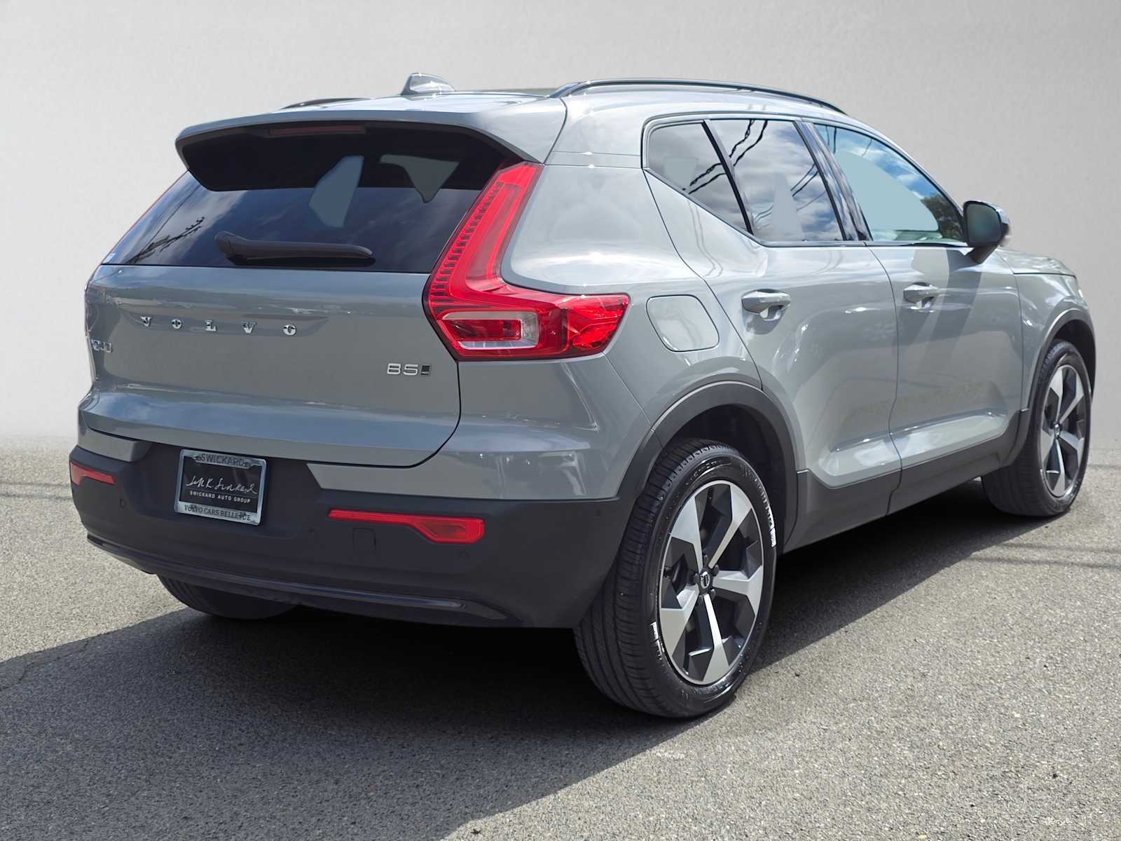2026 Volvo XC40 Plus - Photo 3