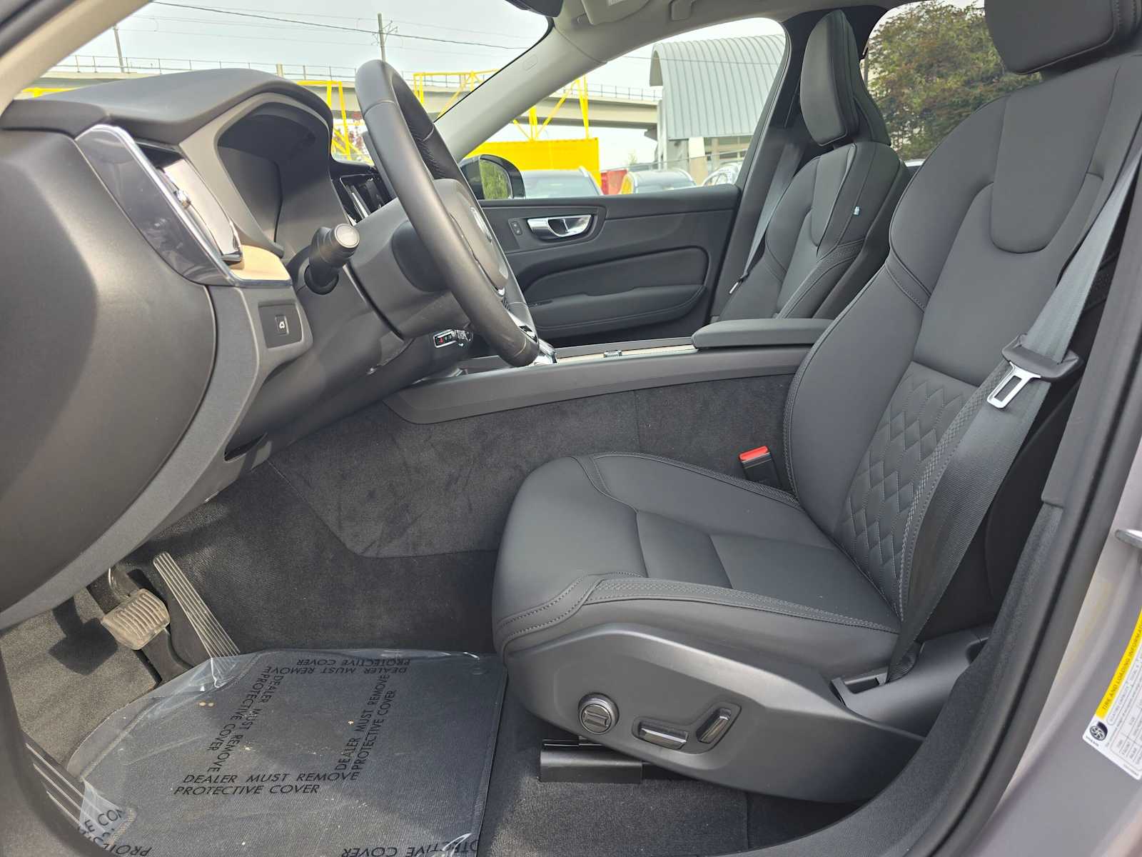 2026 Volvo XC60 Plus - Photo 19