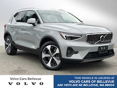 2025 Volvo XC40 B5 Plus Bright Theme All-Wheel Drive SUV