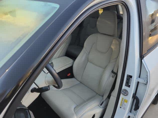 2024 Volvo XC90 Recharge Ultimate photo 3