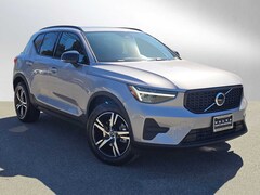 2026 Volvo XC40 B5 Core AWD SUV