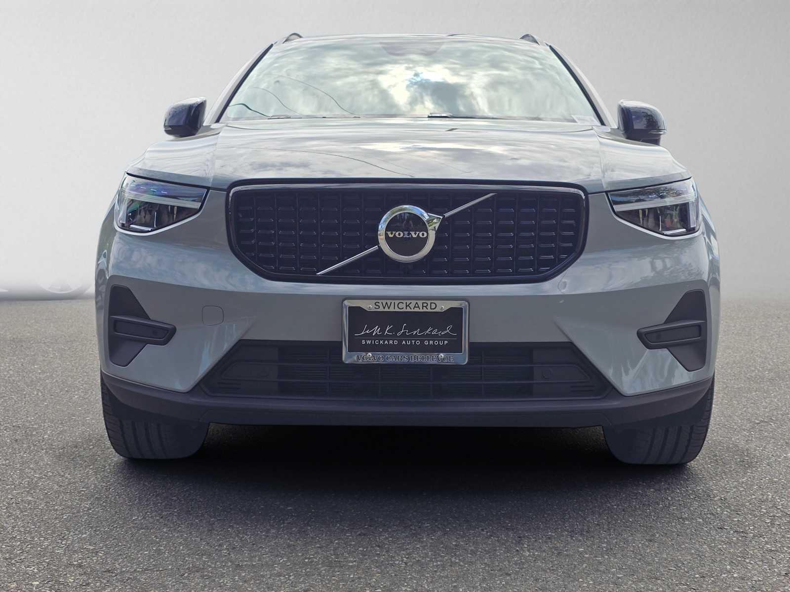 2026 Volvo XC40 Core - Photo 8