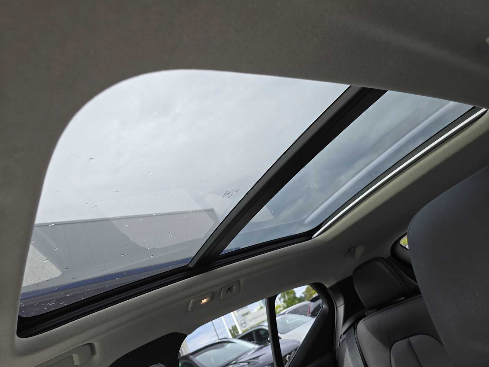 2026 Volvo XC40 Ultra - Photo 23