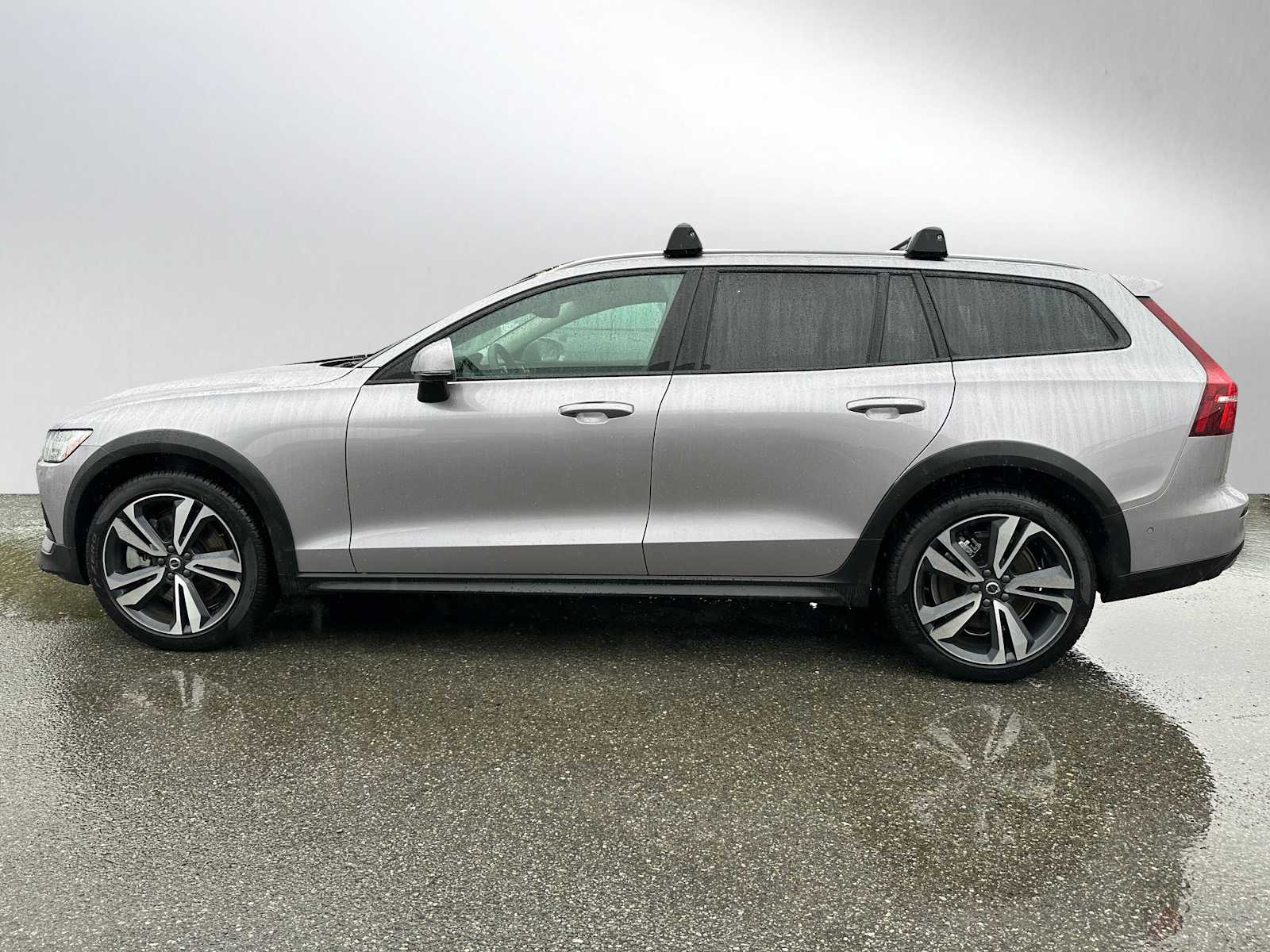 2026 Volvo V60 Cross Country Plus - Photo 6