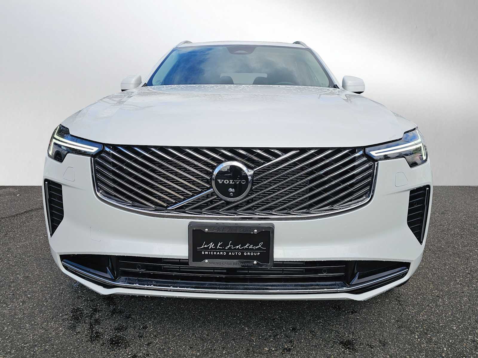 2025 Volvo XC90 Plus - Photo 8