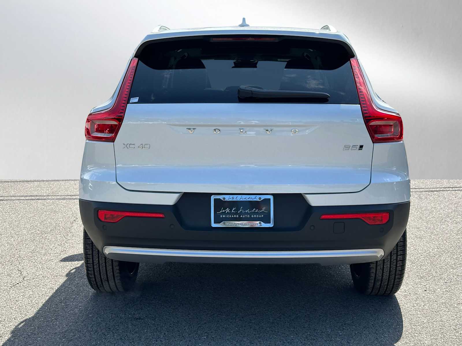 2025 Volvo XC40 photo 4