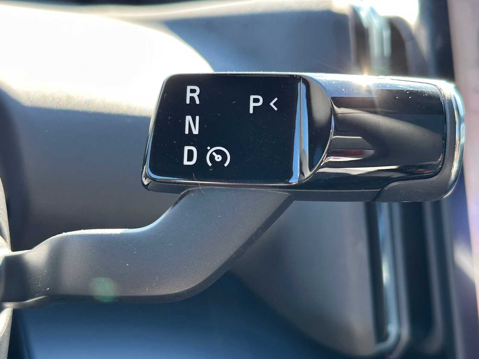 2025 Volvo EX30 Plus - Photo 33