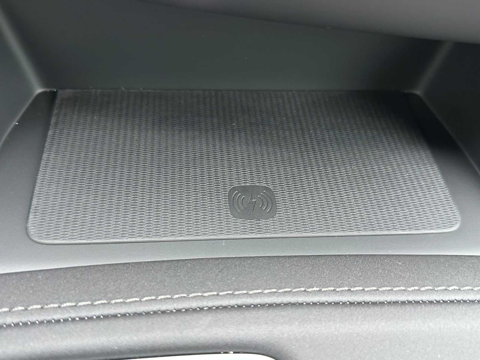 2025 Volvo XC90 Plus - Photo 35