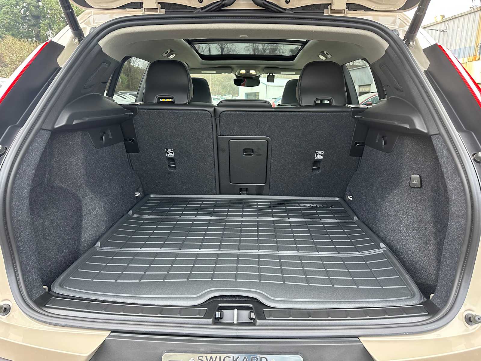 2025 Volvo XC40 Ultra - Photo 14