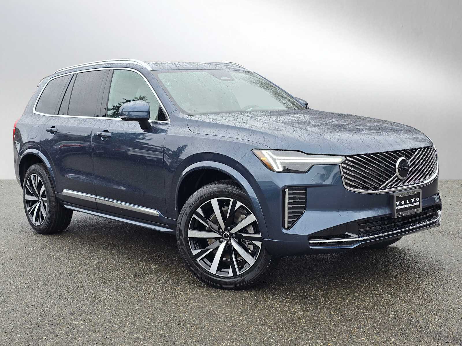 2026 Volvo XC90 B6 Core Bright 4WD's photo