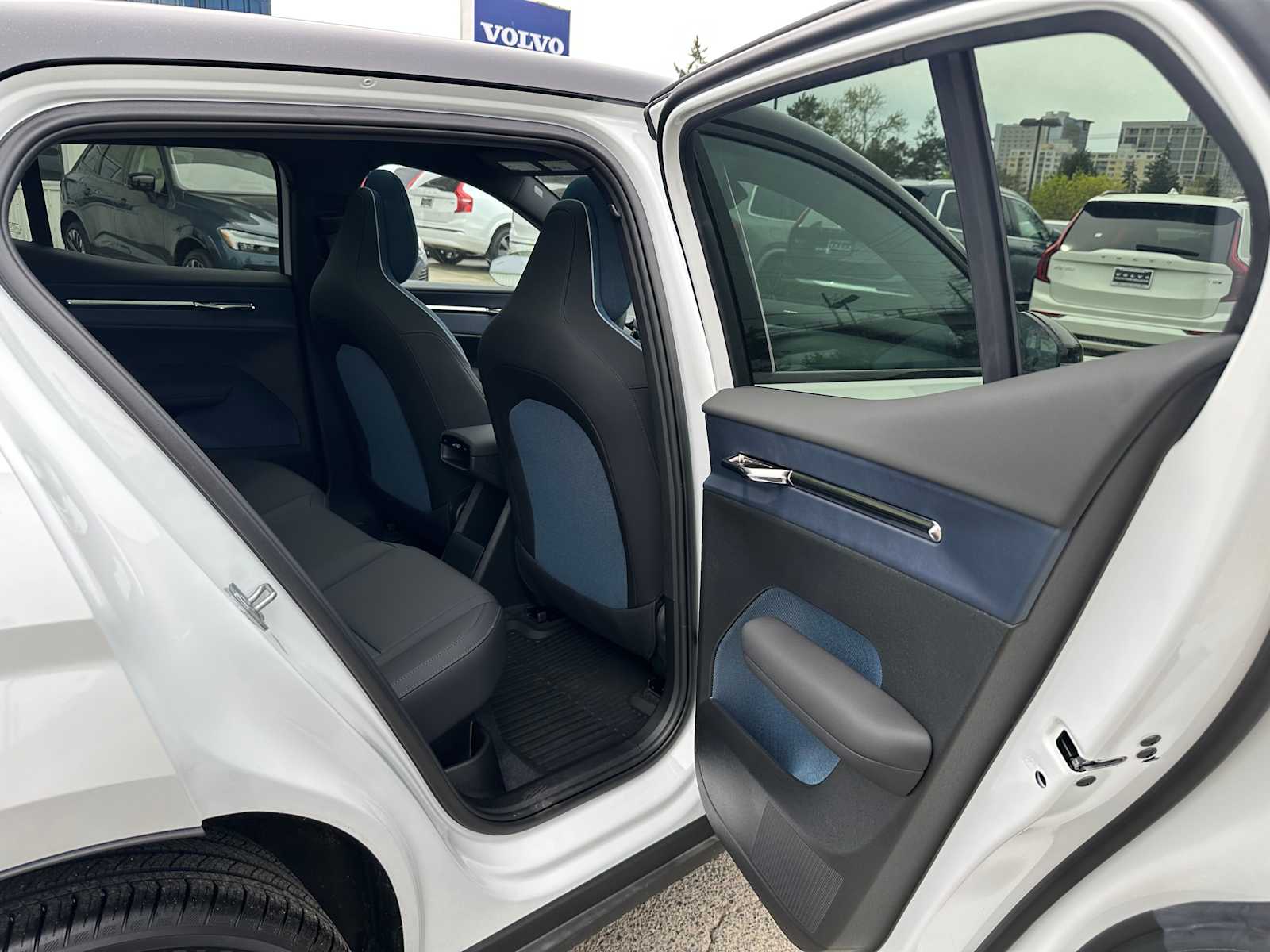 2025 Volvo EX30 Plus - Photo 13