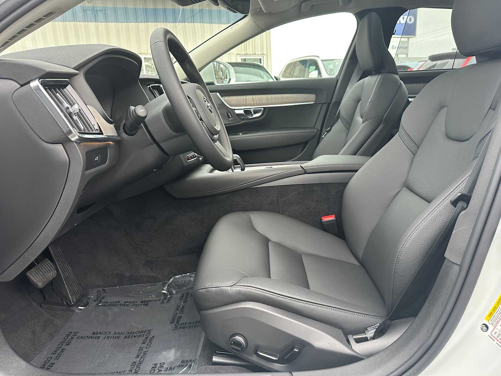 2025 Volvo S90 Plus - Photo 19