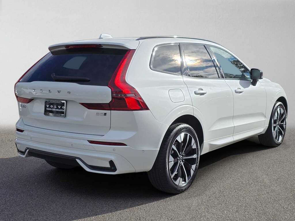 New 2026 Volvo XC60 B5 Plus SUV