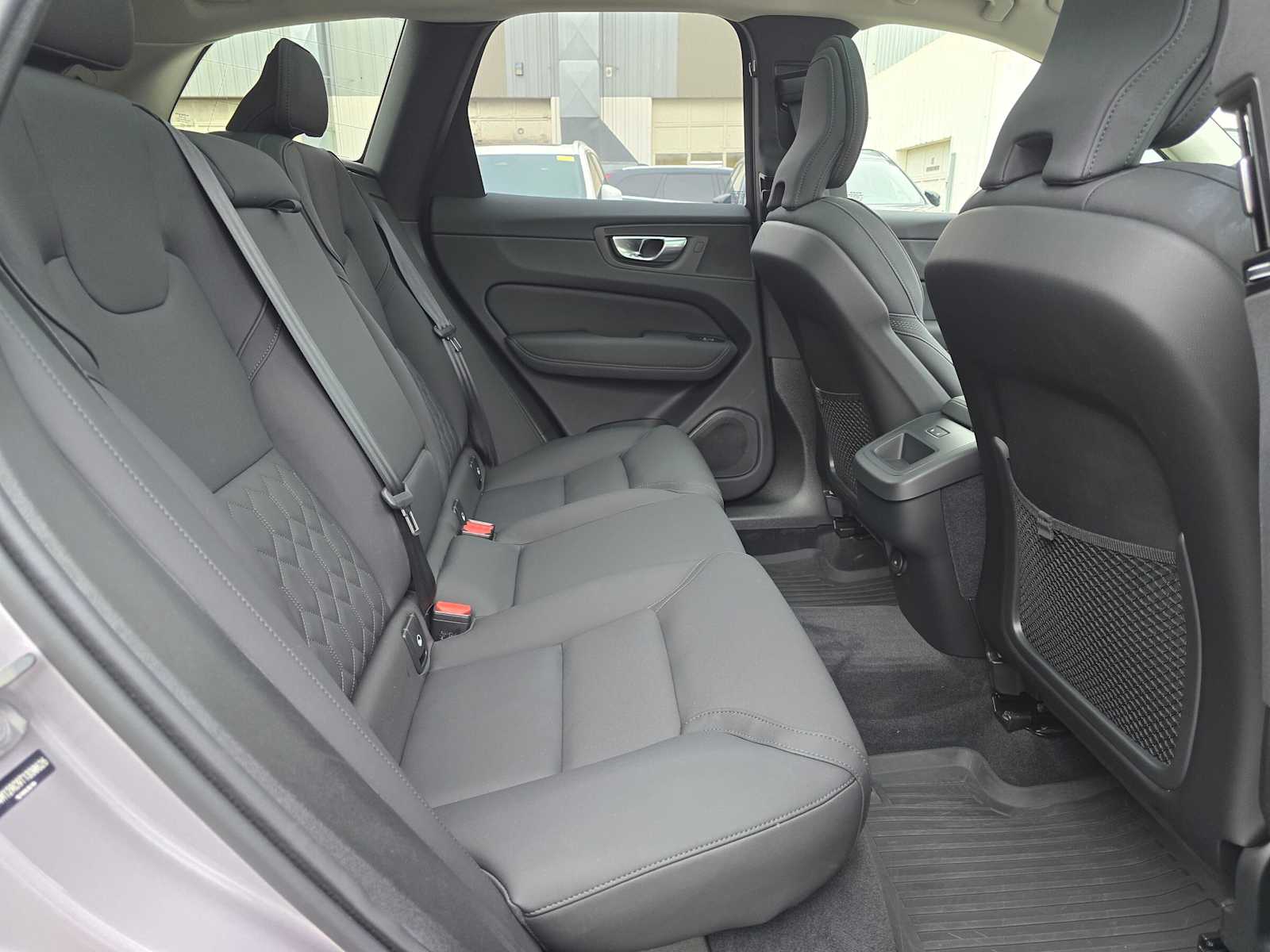 2026 Volvo XC60 Plus - Photo 12