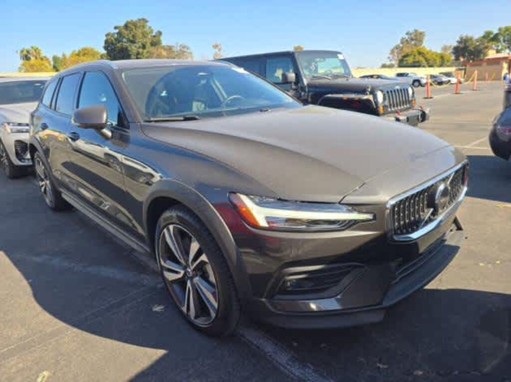 Used 2025 Volvo V60 Cross Country B5 Plus Wagon