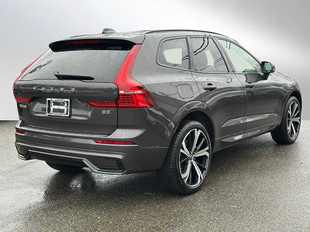 Used 2025 Volvo XC60 B5 Ultra SUV