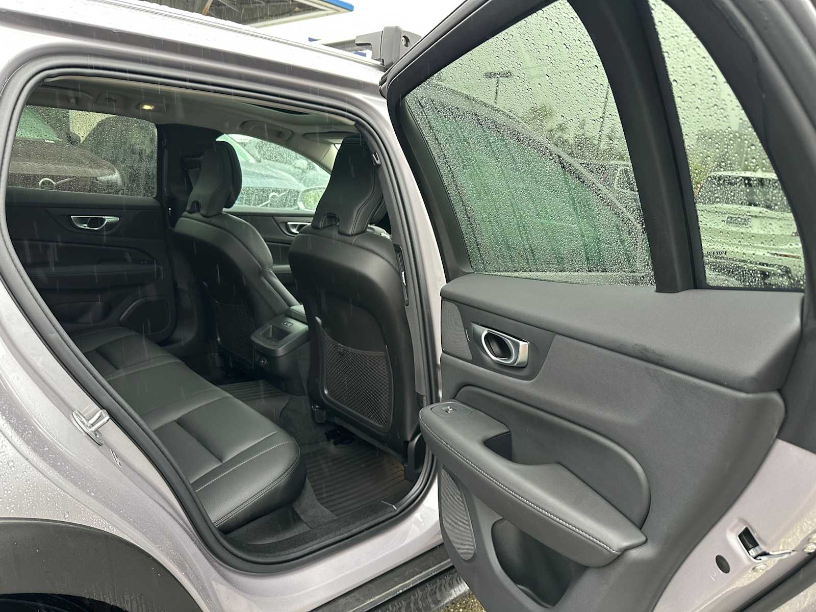 2026 Volvo V60 Cross Country Plus - Photo 13