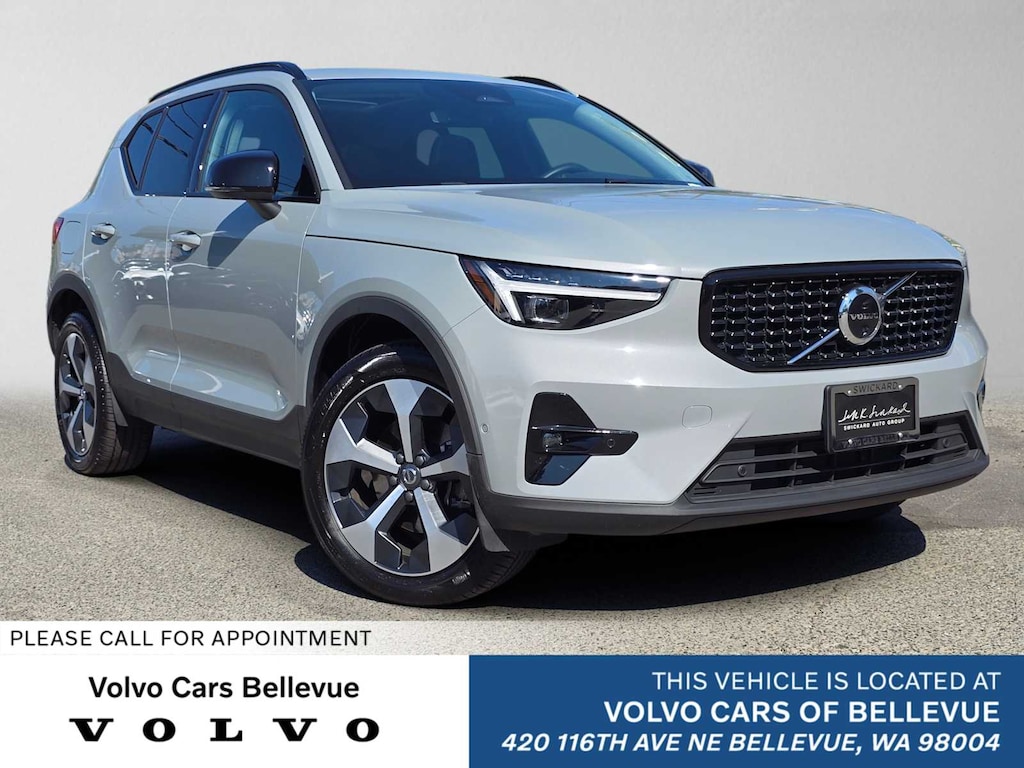New 2026 Volvo XC40 B5 Plus SUV