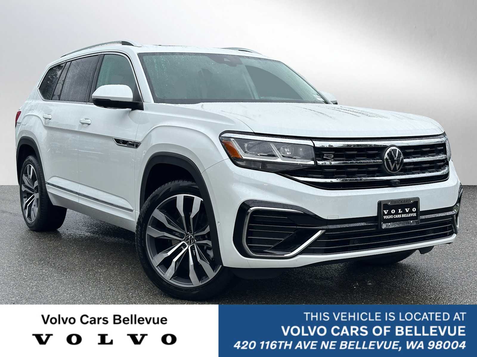 2023 Volkswagen Atlas 3.6L SEL Premium R-Line 4MOTION's photo