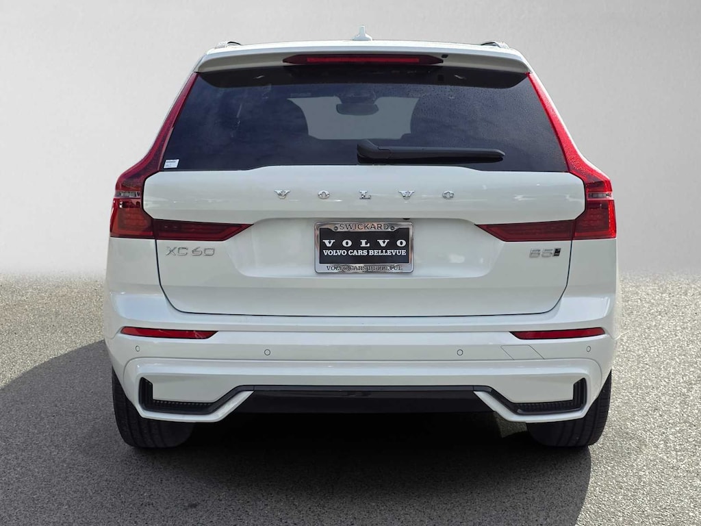 New 2026 Volvo XC60 B5 Plus SUV