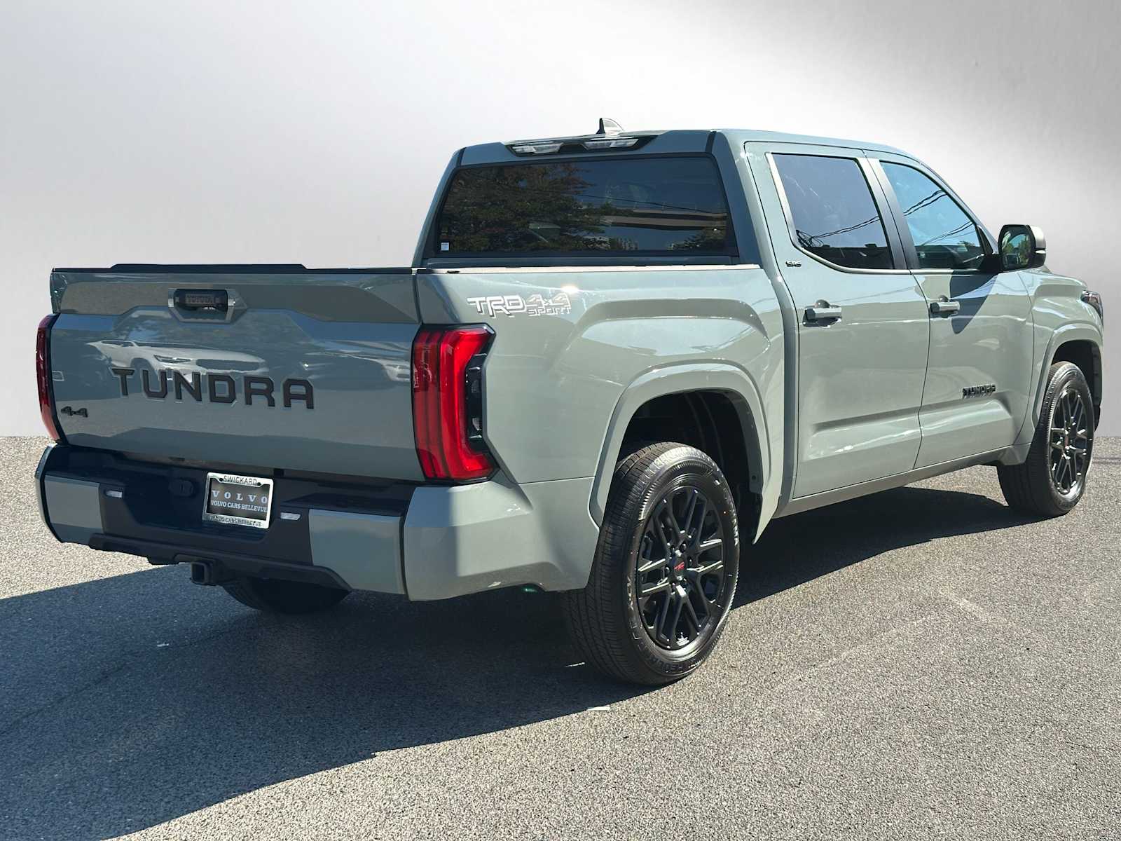 2024 Toyota Tundra SR5 CrewMax photo 3