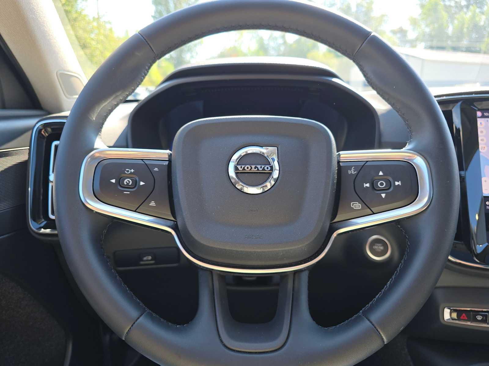 2026 Volvo XC40 Plus - Photo 24