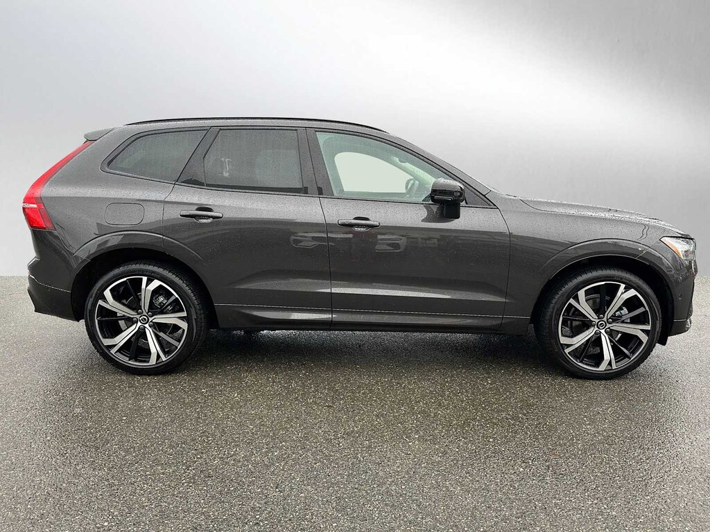 Used 2025 Volvo XC60 B5 Ultra SUV