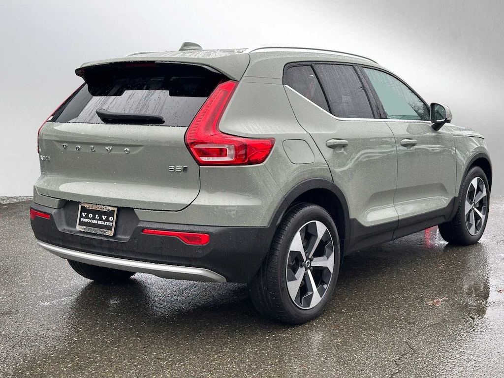 Certified 2023 Volvo XC40 B5 AWD Plus Bright SUV
