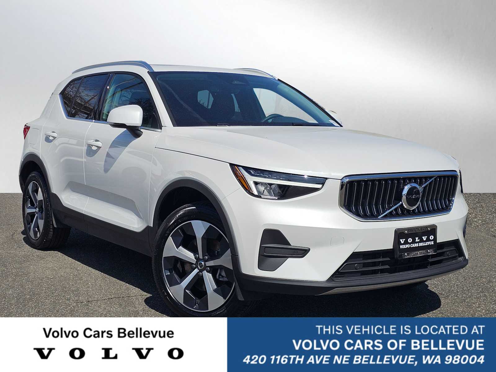 2025 Volvo XC40