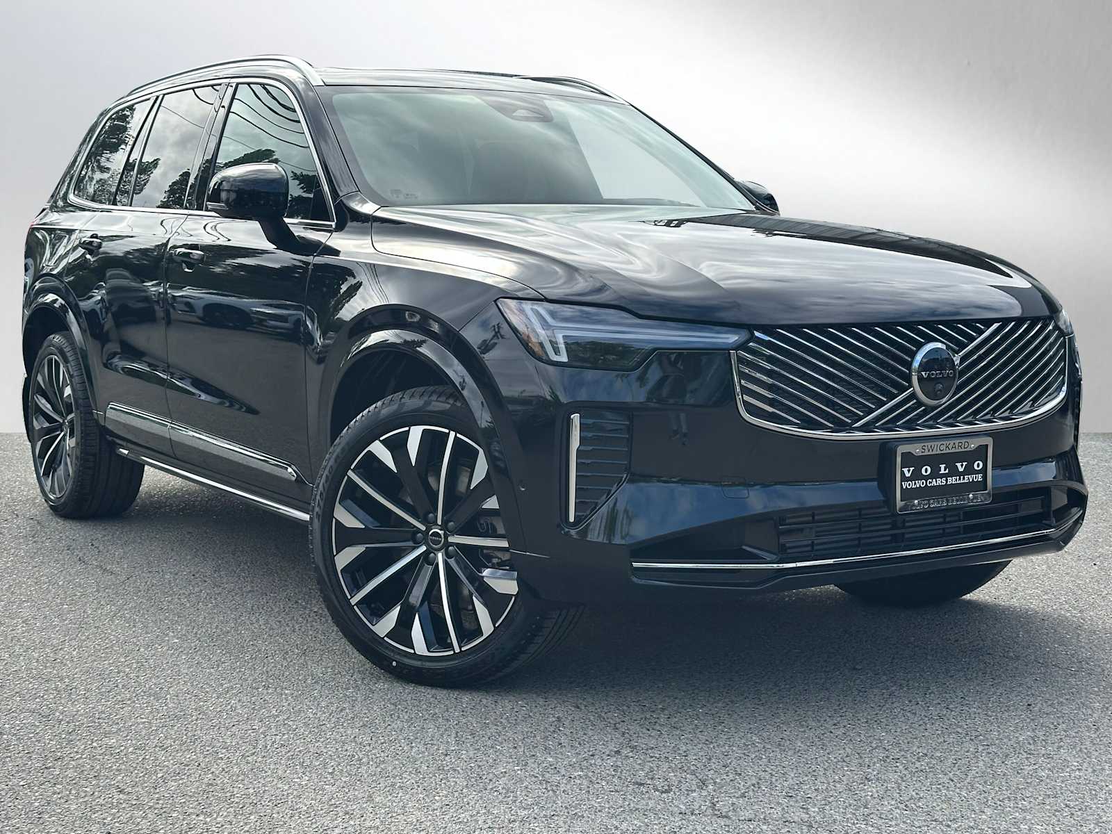 2026 Volvo XC90 T8 Recharge Plus Bright 7-Seat 4WD's photo