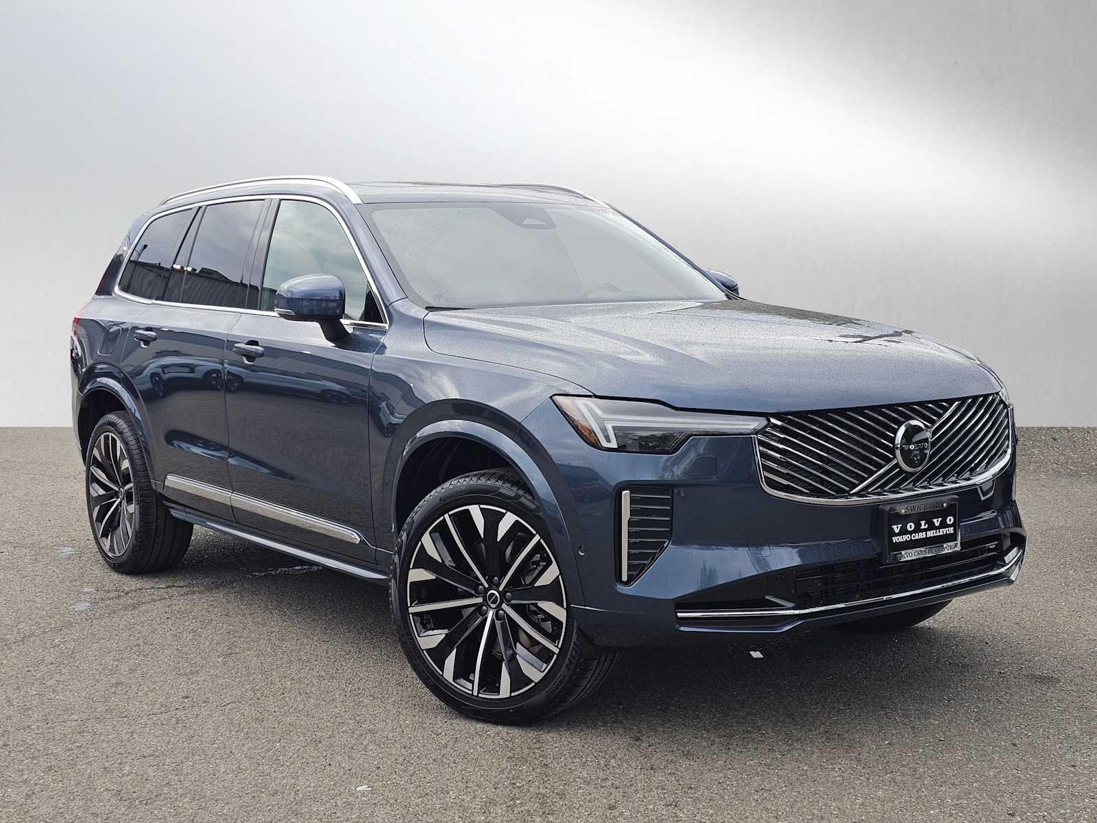 2026 Volvo XC90 B5 Plus Bright 4WD's photo
