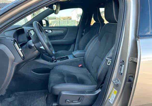 Used 2023 Volvo XC40 Ultimate with VIN YV4ED3UM4P2029361 for sale in Bellevue, WA