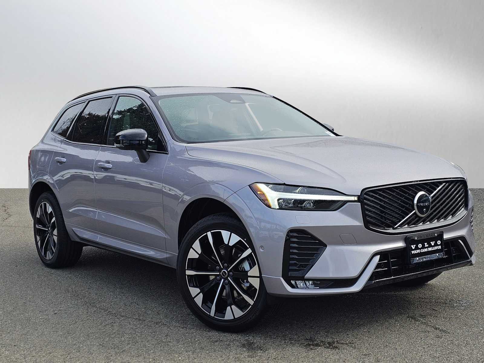 2026 Volvo XC60 B5 Plus Dark AWD's photo